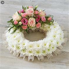 Traditional Wreath Pink Large
